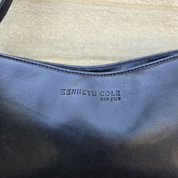 Kenneth Cole Black Leather Shoulder Bag - Picture 3 of 14